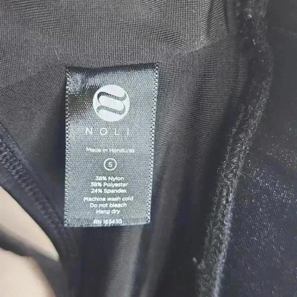 Noli Edge Sports Bra Geometric Black/Burgundy Size Small NWT - Picture 7 of 7